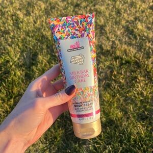 Bath & Body Works Milk Bar Birthday Cake Body Cream